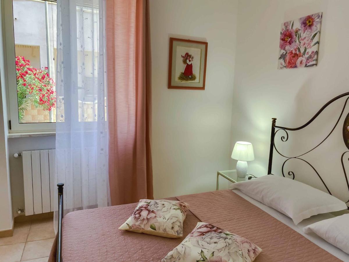 Aparthotel Cortellenica Торре-Сан-Джованні-Удженто Екстер'єр фото