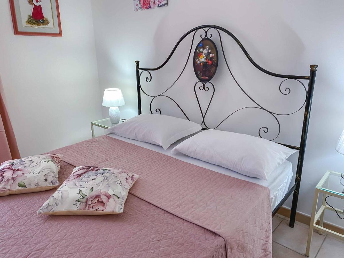 Aparthotel Cortellenica Торре-Сан-Джованні-Удженто Екстер'єр фото